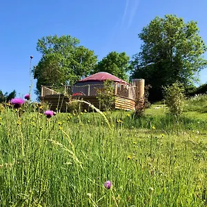 yourte-2-4-personnes-avec-spa.midi-pyreneeshotels.com/